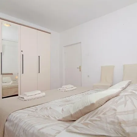 Apartamento Kristina *